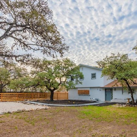 Luxurious Home With Hot Tub & Tree Deck By 6Flags San Antonio Buitenkant foto