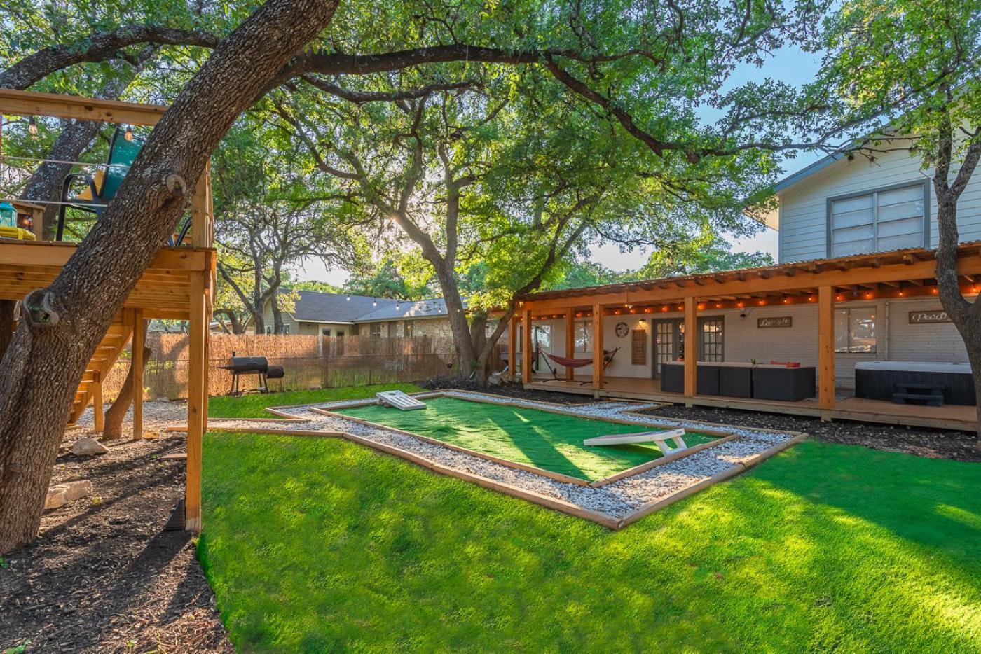Luxurious Home With Hot Tub & Tree Deck By 6Flags San Antonio Buitenkant foto