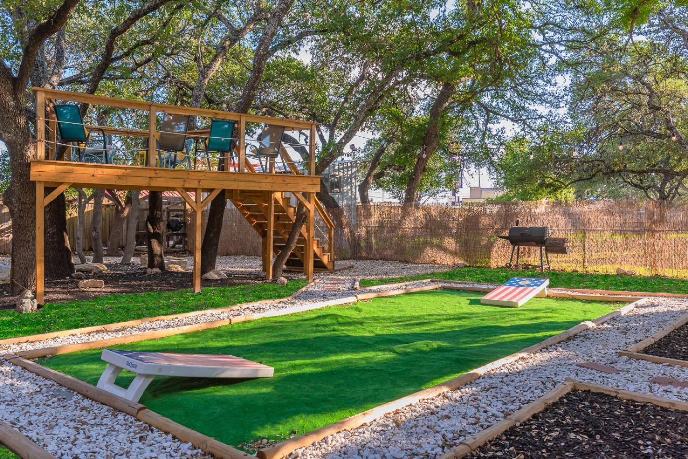Luxurious Home With Hot Tub & Tree Deck By 6Flags San Antonio Buitenkant foto