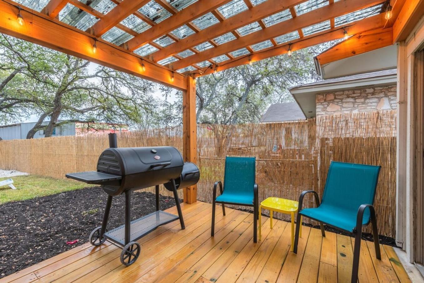 Luxurious Home With Hot Tub & Tree Deck By 6Flags San Antonio Buitenkant foto